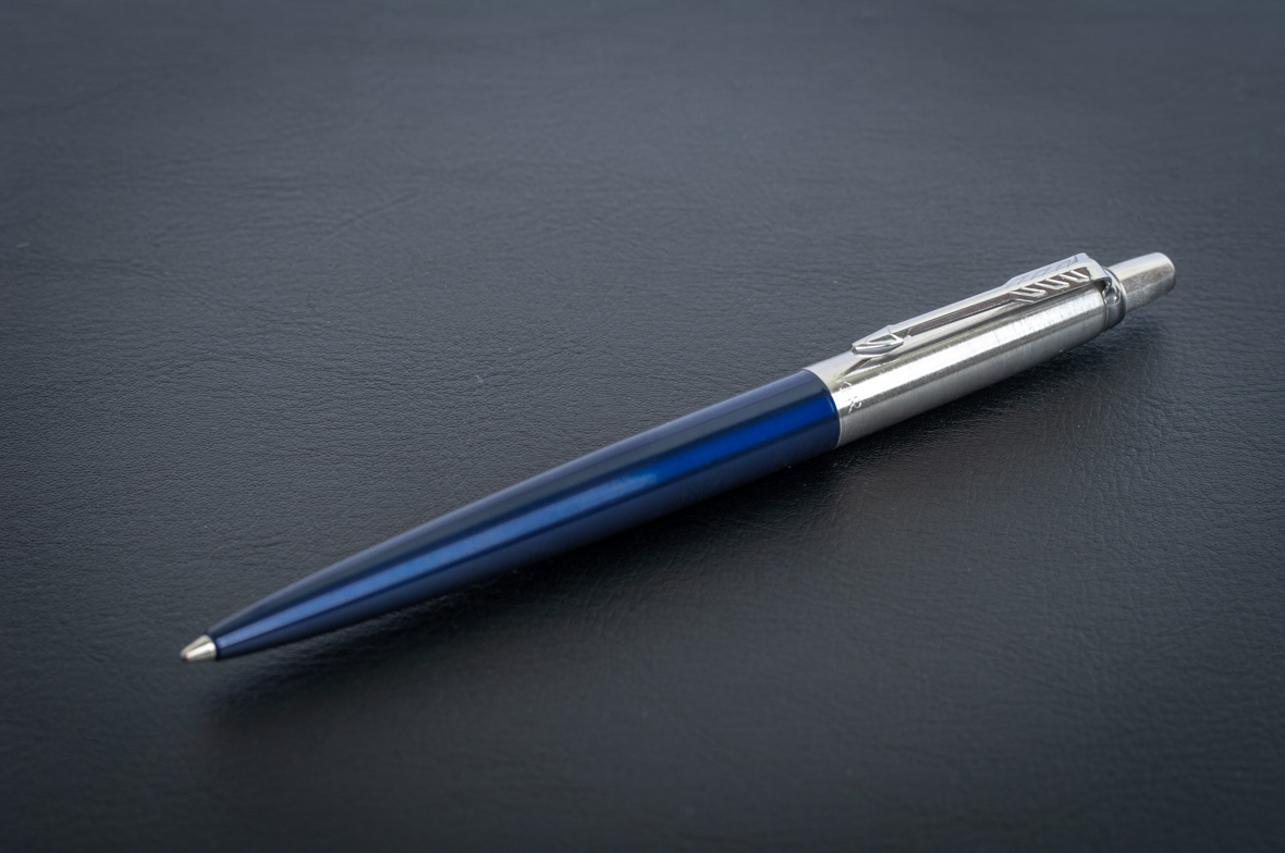 Шариковые ручки оригинал. Шариковая ручка Parker Jotter Royal Blue CT. Паркер Джоттер. Ручка шариковая Parker Jotter Core k63 (1953186) Royal Blue CT M. Ручка Jotter Essential Parker/1953186.